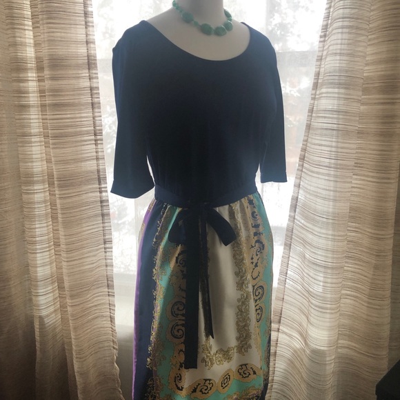 Silk dress with tie waist - Picture 8 of 8